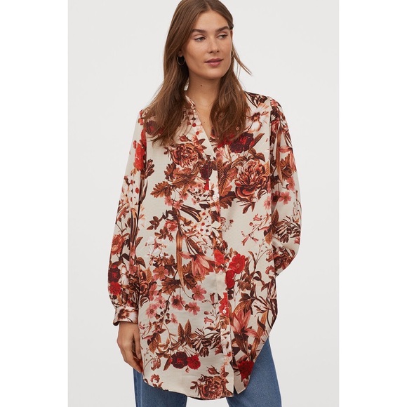 H&M Tops - H&M V Neck Floral Oversized Buffon Down Tunic